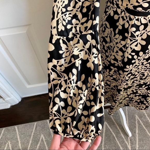 Donna Ricco Black and Ivory Silk Floral Wrap Dress - Picture 8 of 11